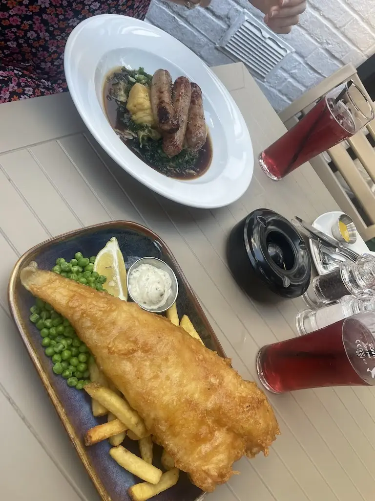 Liam Reilly_Kings Arms_Dorking_review