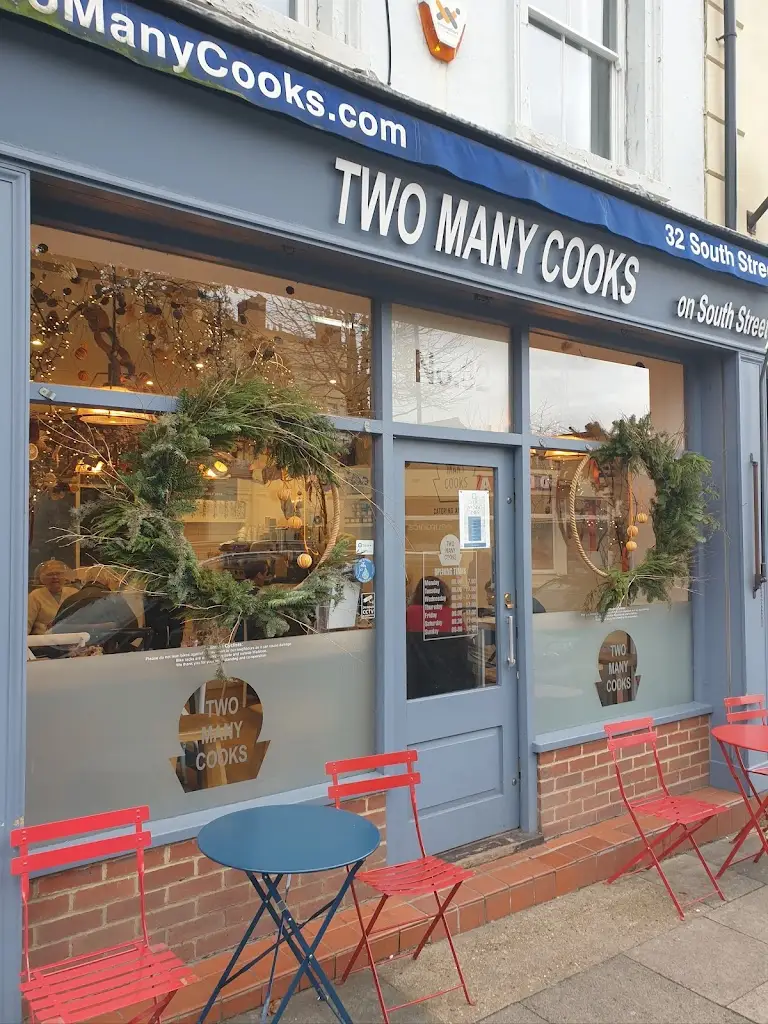 Two Many Cooks_Dorking_slider_image_1