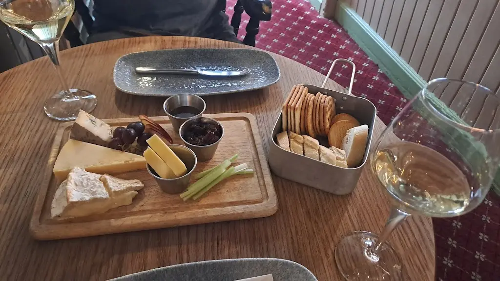 Nicky Preston_The Alma Inn_Dovercourt_review