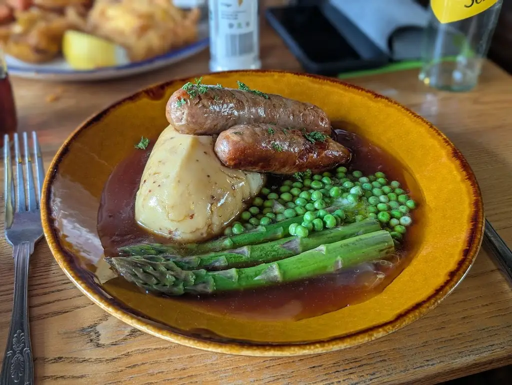 Mark Jones_The Alma Inn_Dovercourt_review