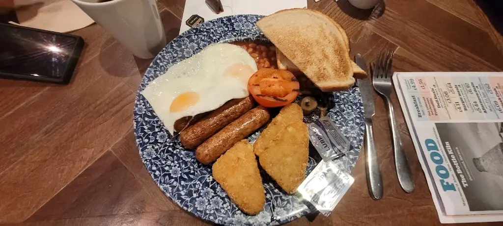 The Bottle Kiln - JD Wetherspoon_Dovercourt_slider_image_3