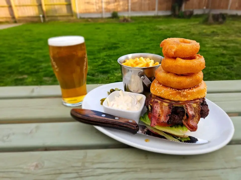 Ye Olde Cherry Tree, Little Oakley_Dovercourt_slider_image_3