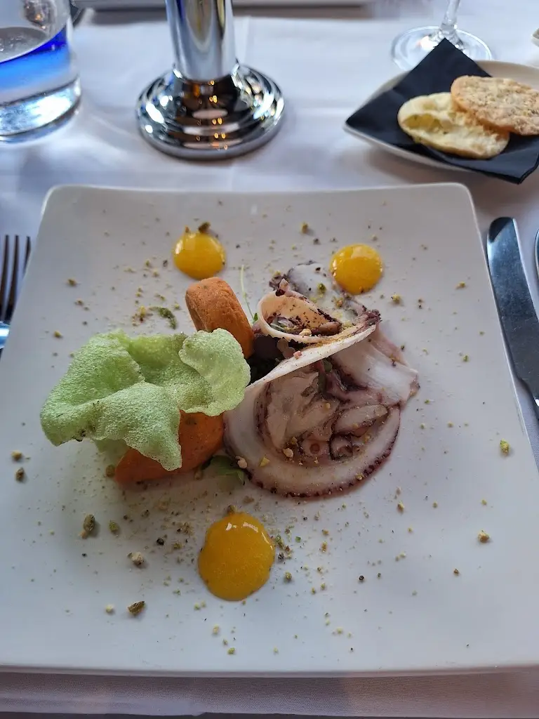 Helen Howe_Al Molo-Dorchester_Dorchester_review