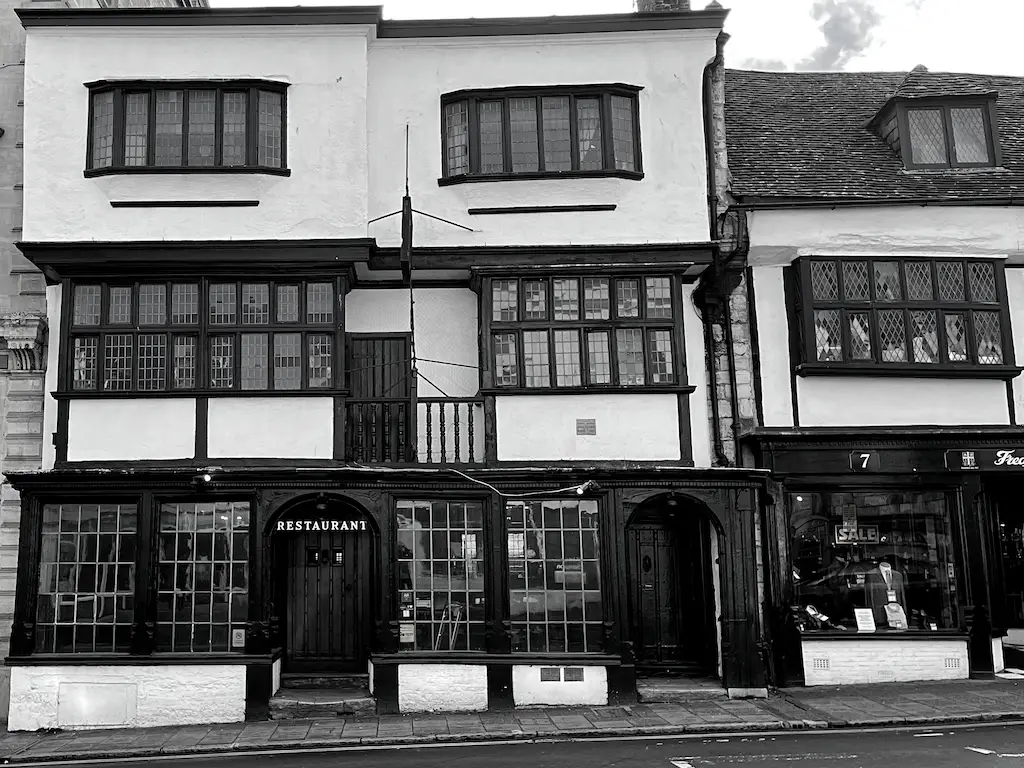 Al Molo-Dorchester_Dorchester_slider_image_3