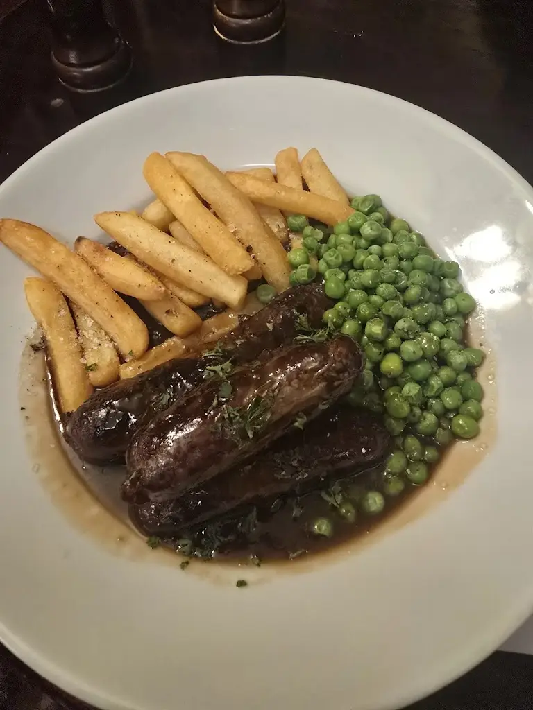 Andrew Hornsey_The Blue Raddle_Dorchester_review