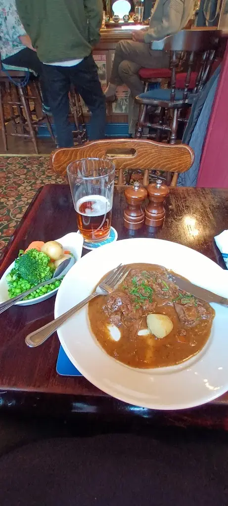 Nicko_The Blue Raddle_Dorchester_review