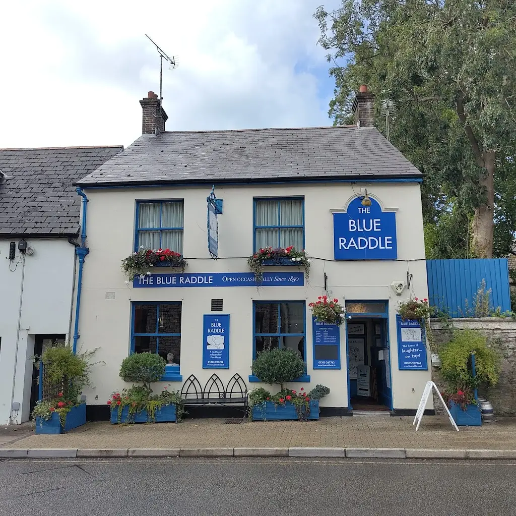 The Blue Raddle_Dorchester_slider_image_3