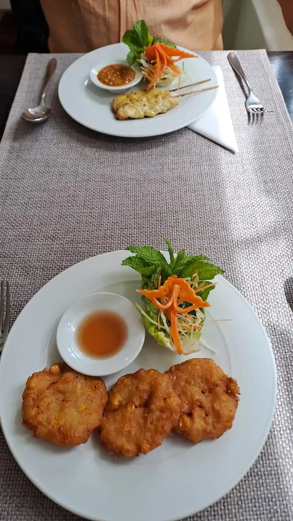 Kathy Wheal_The King and Thai Restaurant_Dorchester_review