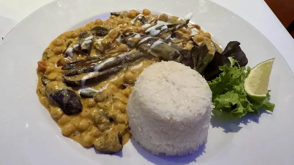 Ken Burgin_Rajpoot Restaurant_Dorchester_review