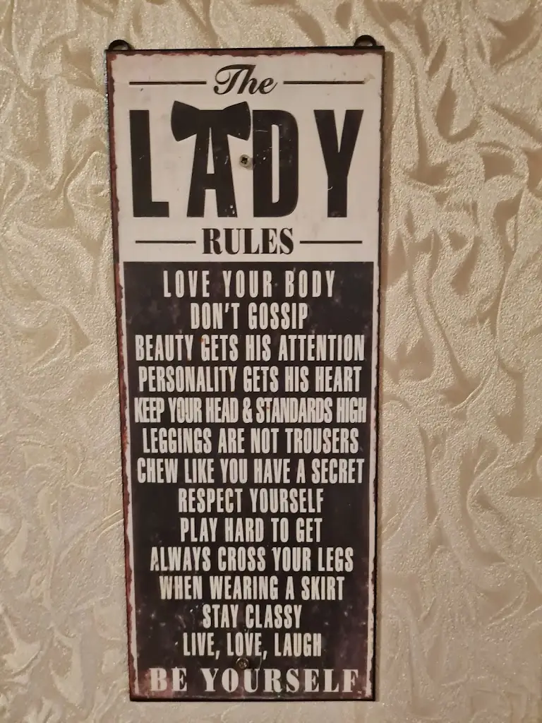 Sarah Rouxel_The Grand Station Lounge_Ashington_review