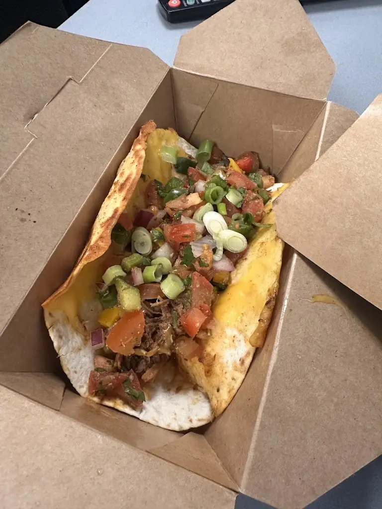 dot (Liam)_LUNA’S_Ashington_review