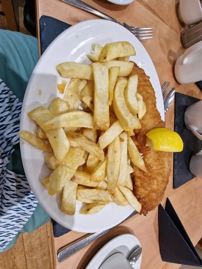 Stuarts of Driffield Fish & Chips_Driffield_slider_image_3