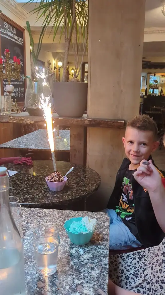 Marco Polo Pizzeria_Driffield_slider_image_2