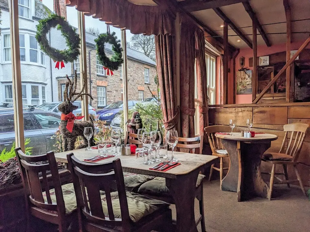 Woods Bar & Restaurant restaurante en Dulverton