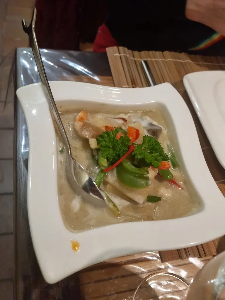 Tongdam Thai Restaurant_Dulverton_slider_image_3