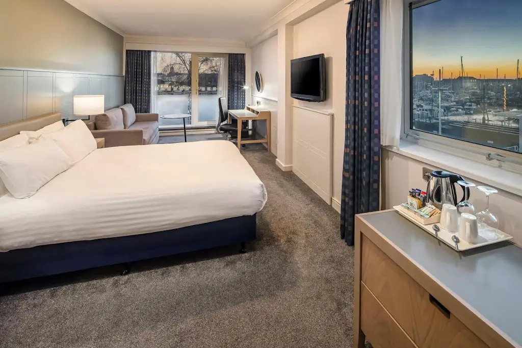 Holiday Inn Hull Marina by IHG_Dunswell_slider_image_3