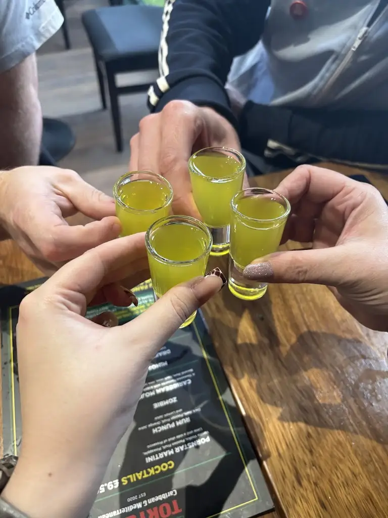 aimee_Tortuga Droylsden_Droylsden_review