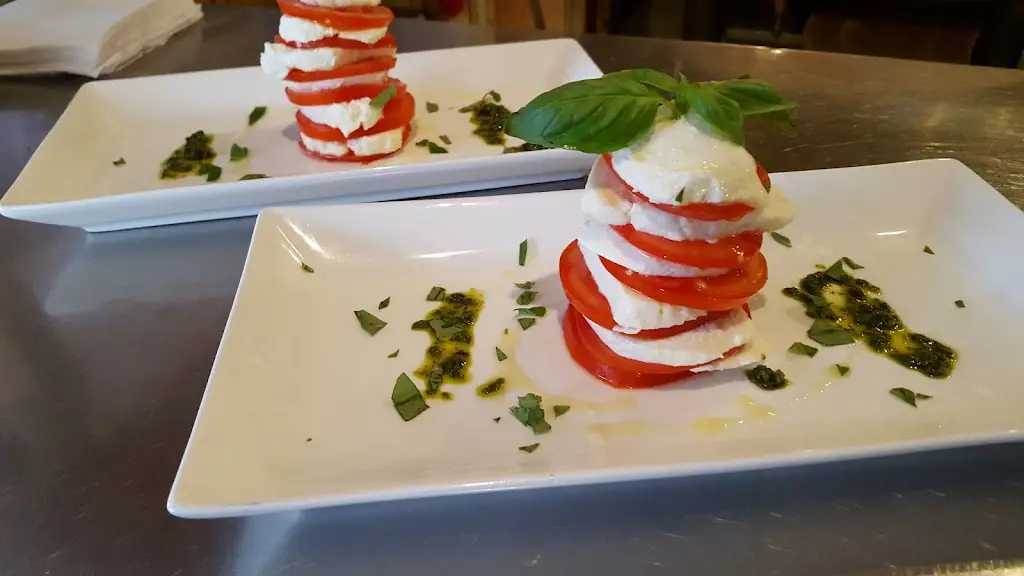 Giovanni's Droylsden_Droylsden_slider_image_2