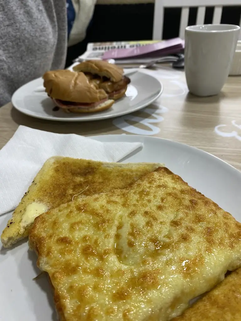 Menu_Central Cafe and Sweet Creations_Droylsden_image_7