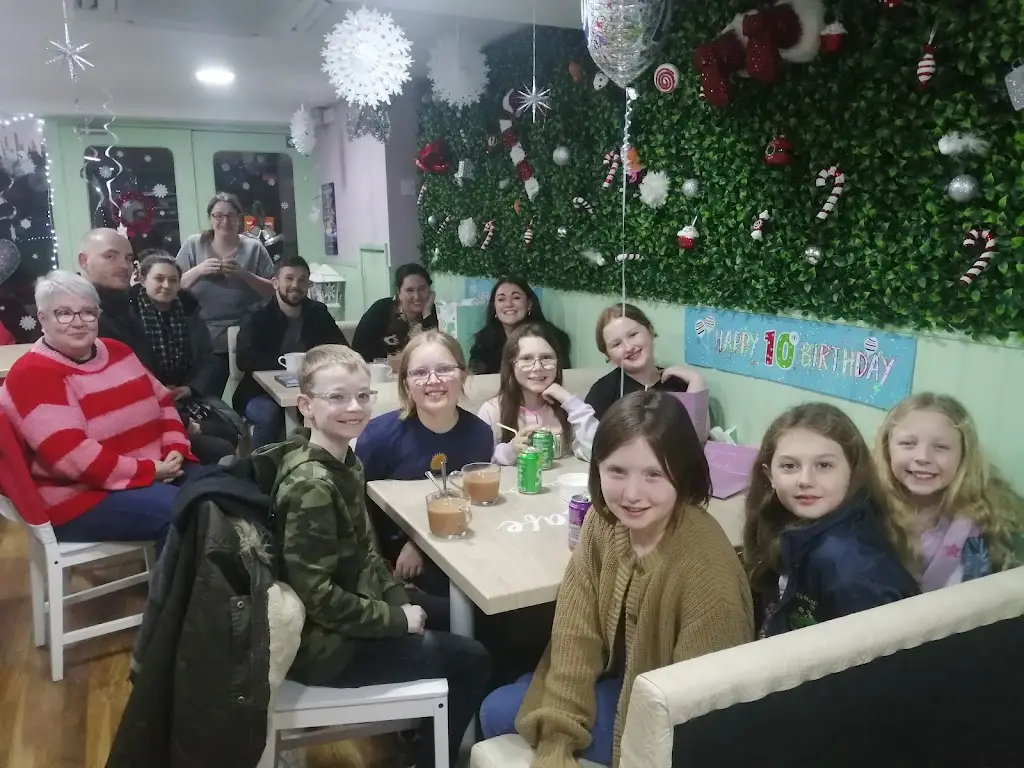 Grace Millard_Central Cafe and Sweet Creations_Droylsden_review