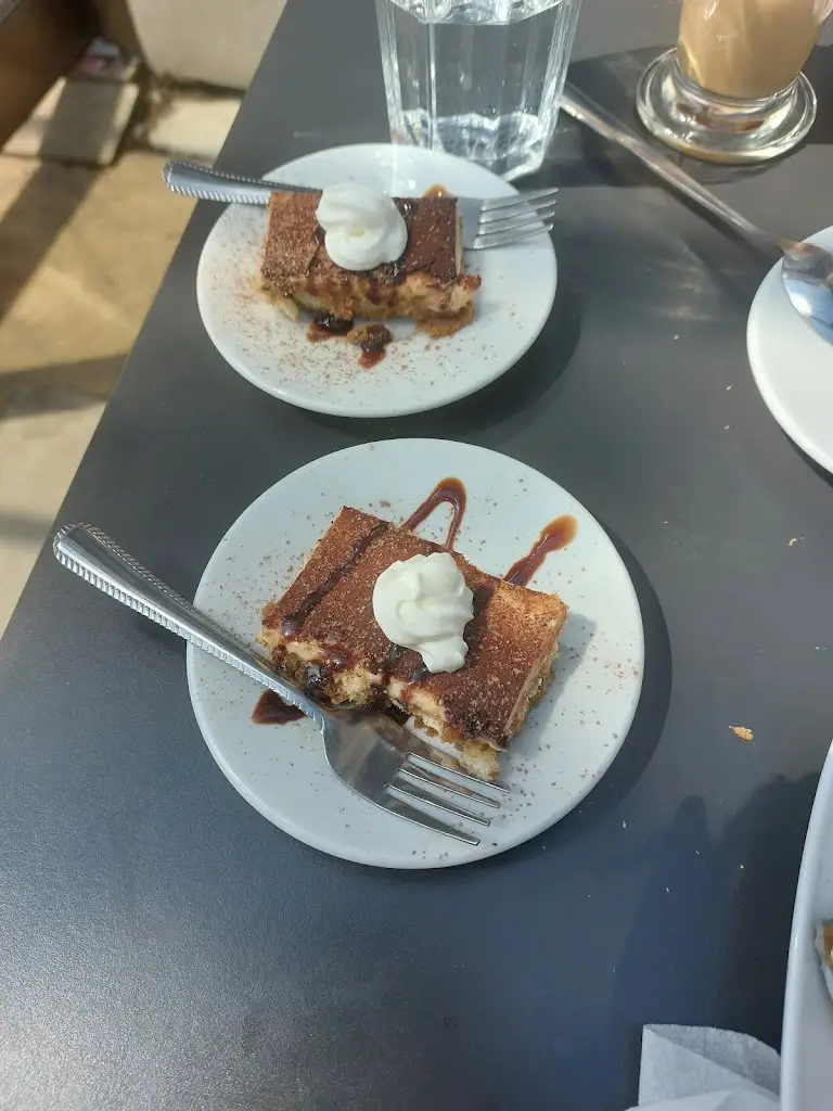 Gina_The Hideout_Droylsden_review