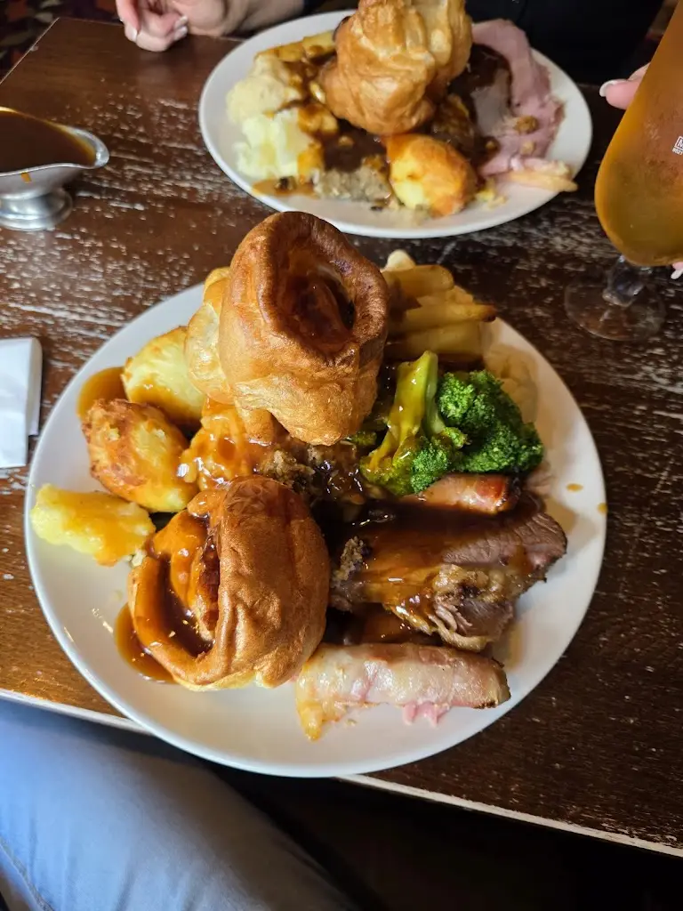 James Le-Strange_Ash Tree Farm_Droylsden_review