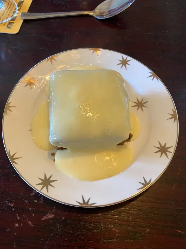 Donna Harris_Pillar of Salt_Droitwich_reseña