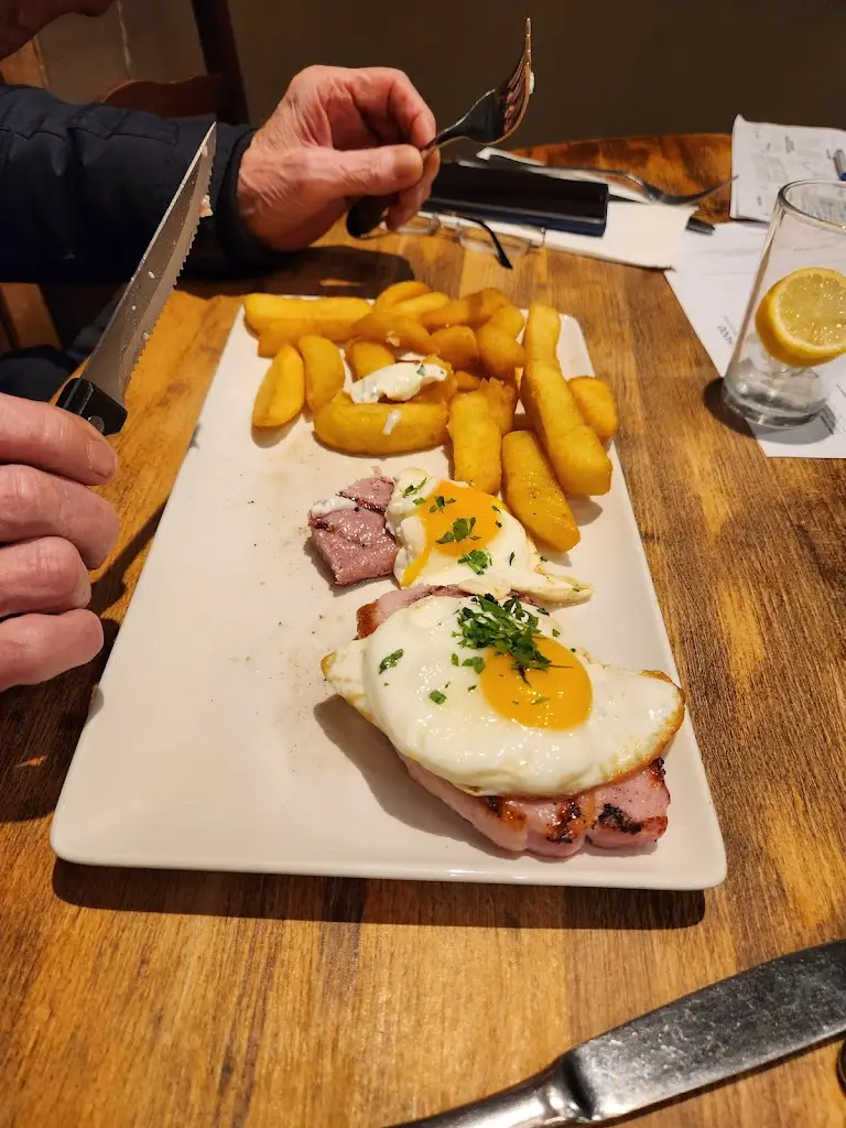 Menu_The Robin Hood_Droitwich_image_7