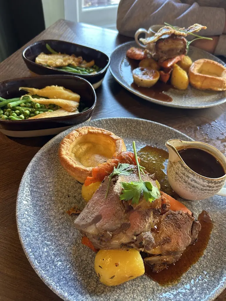 Dawn Slater_The Robin Hood_Droitwich_review