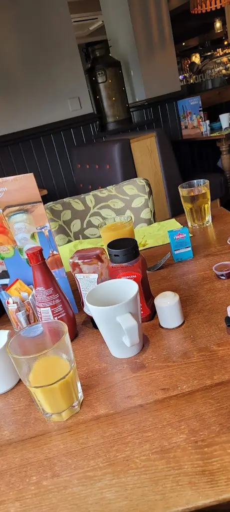 Menu_Harvester Wych Way In Droitwich_Droitwich_image_8