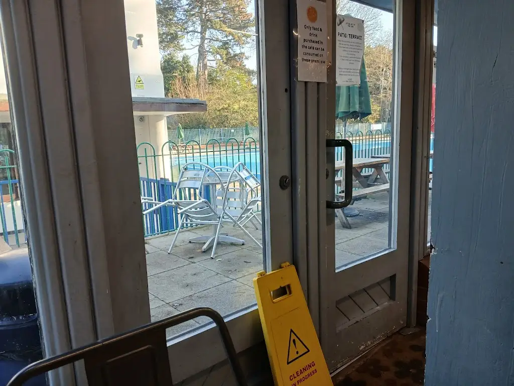 Jeremy_Droitwich Spa Lido Café_Droitwich_review