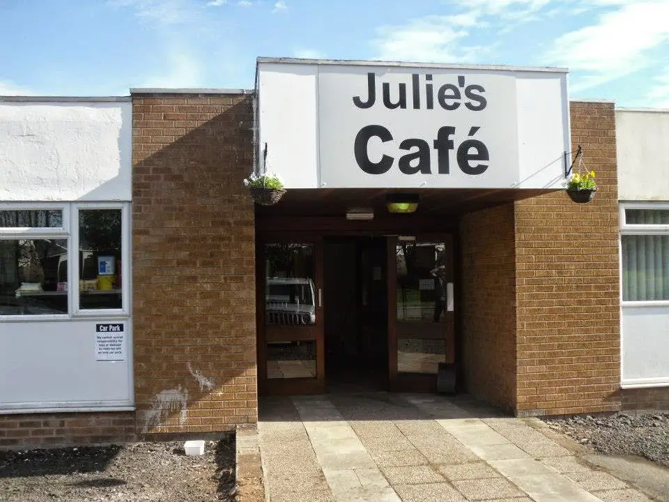 Julie's Café_Droitwich_slider_image_1