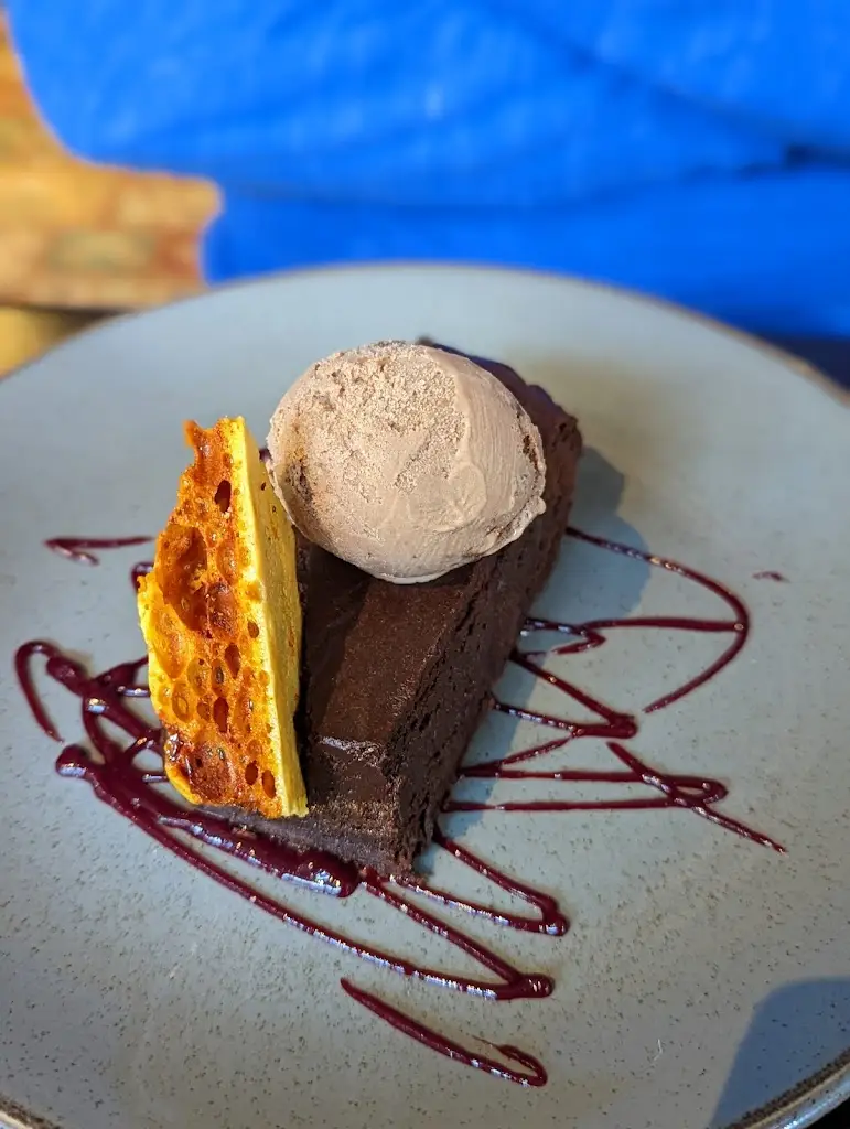 Alex Wheeler_The Crown Pub, Earith_Earith_review