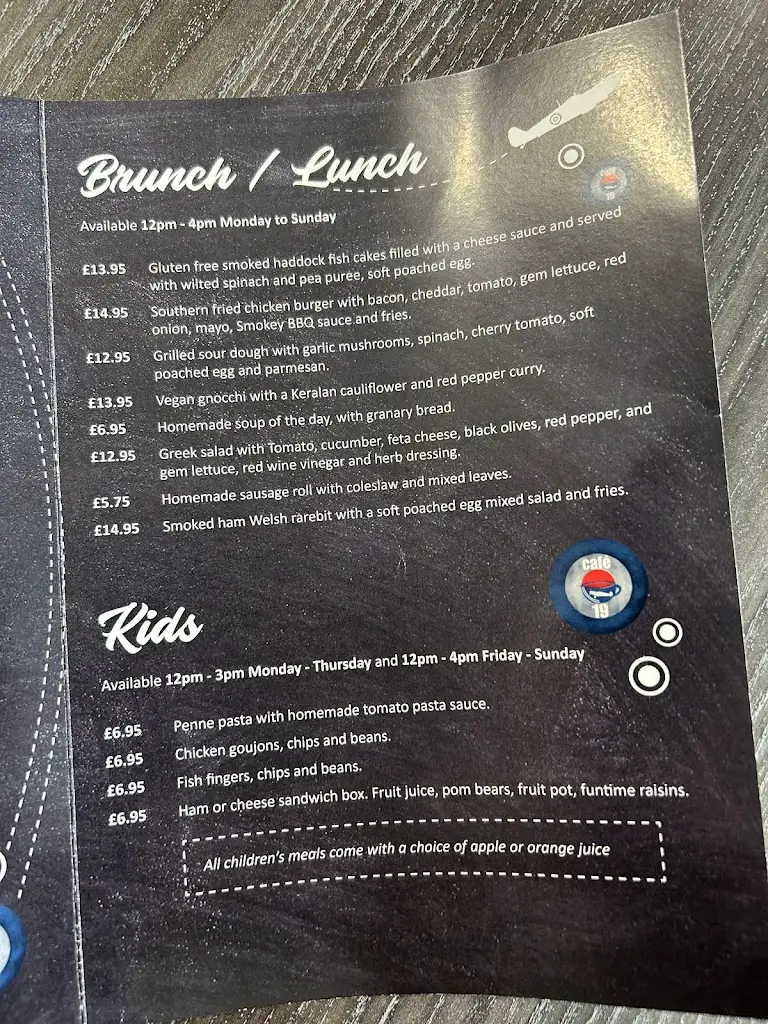 Menu_Café 19_Duxford_imagen_1