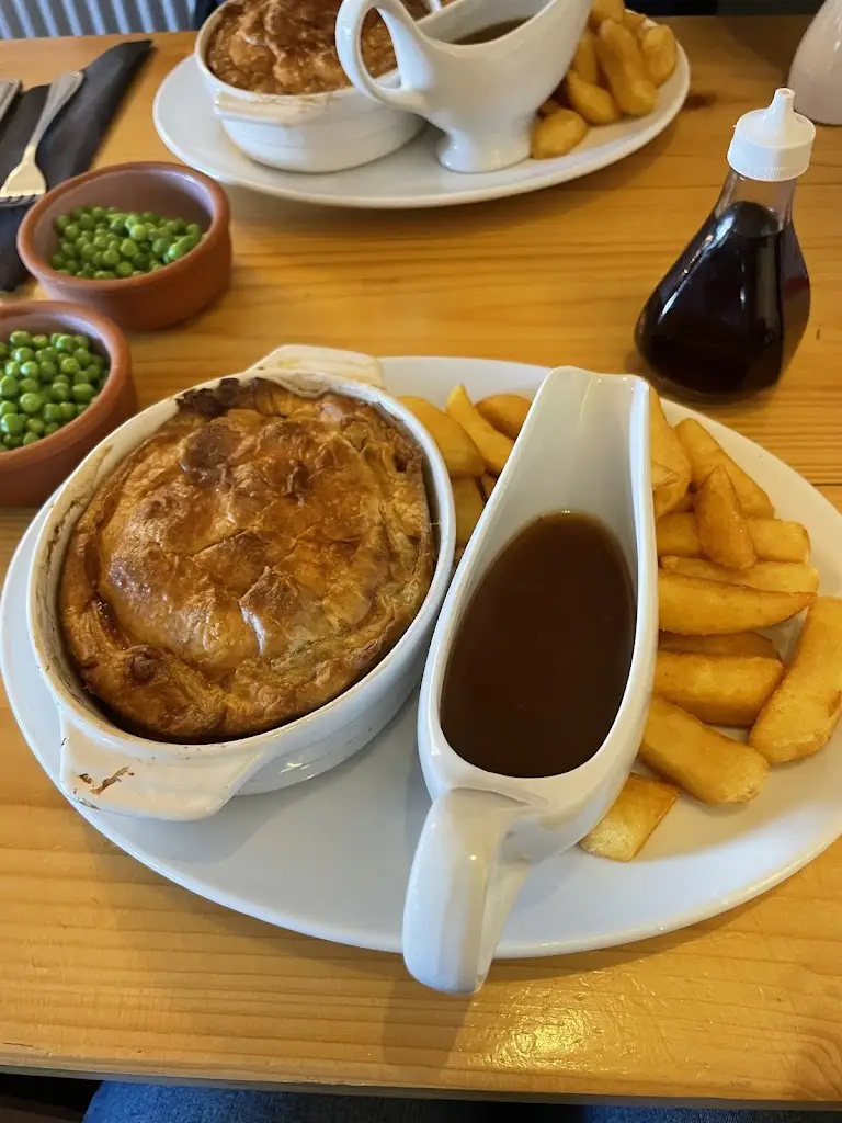 Karen MacLean_The Plough_Duxford_review