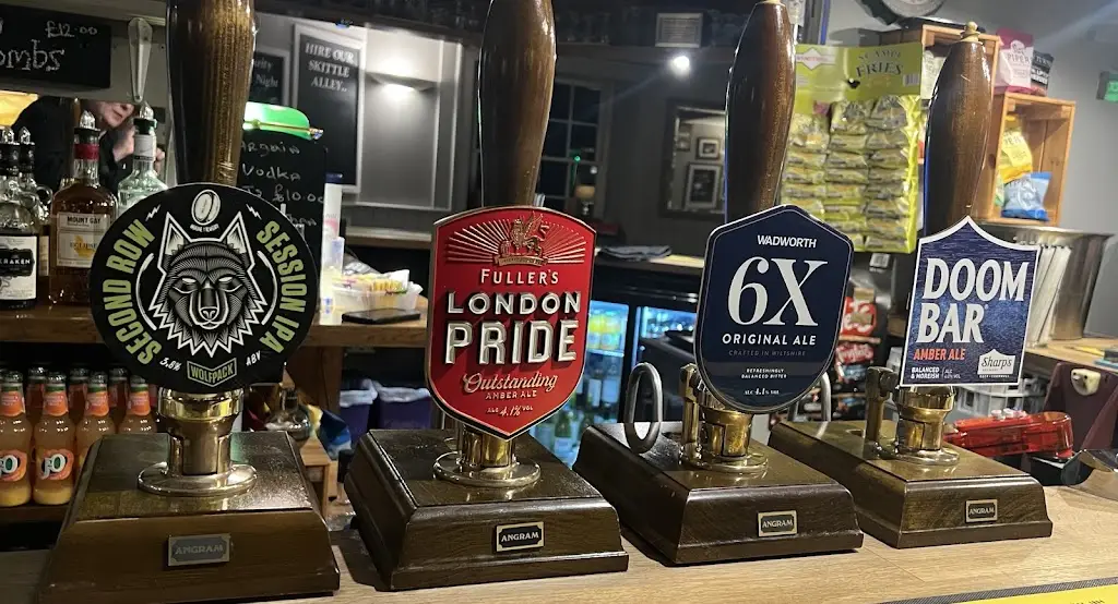 Menu_The White Hart_Atworth_image_3