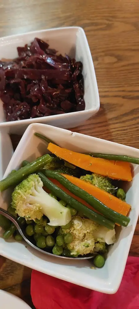 ROBERT MENGHINI_Il VELLO Doro @the Golden Fleece_Atworth_review