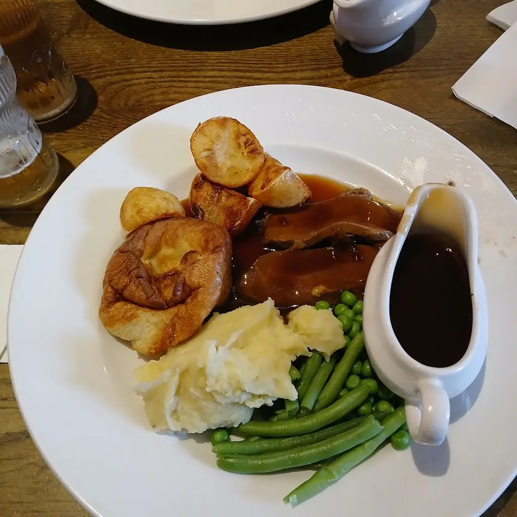 Jayne Cartwright_Castle View_Dudley_review