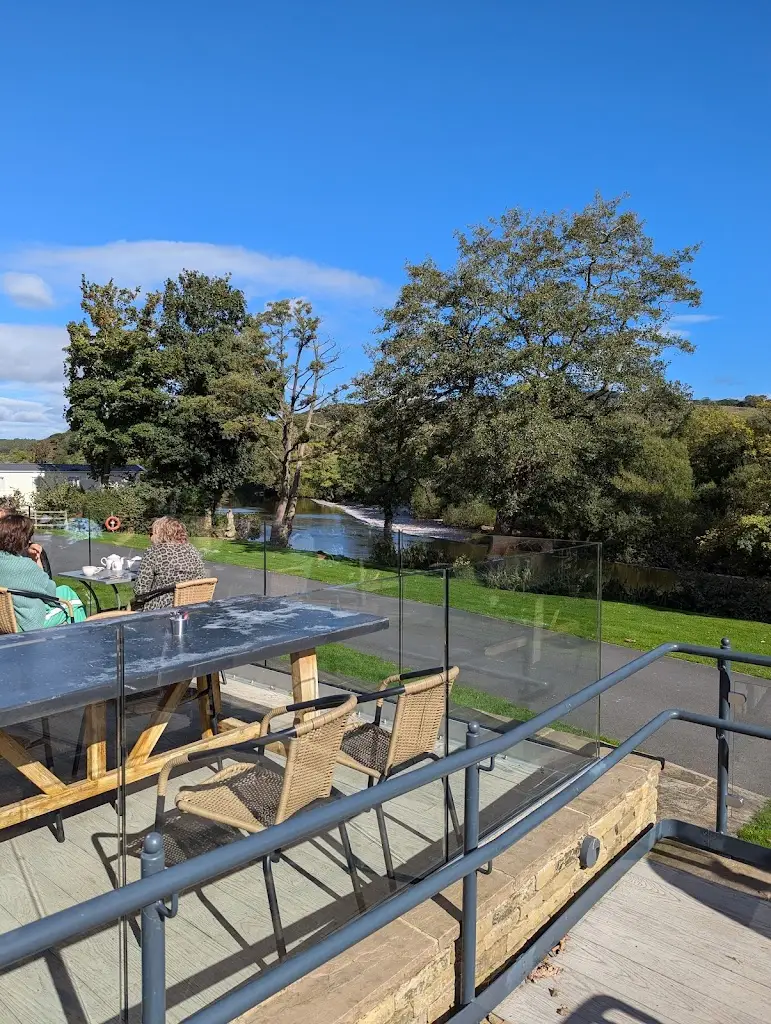 Chris Gill_Hamiltons Cafe/Bistro_Addingham_reseña