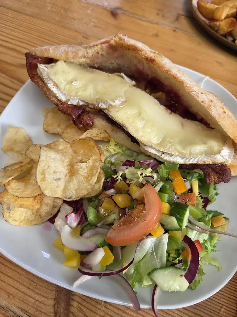 The Grazing Cow_Dunkeswell_slider_image_3