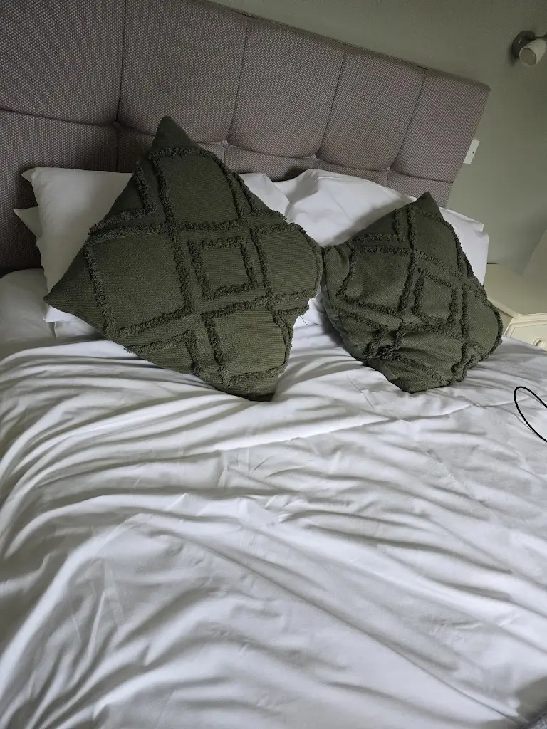 Kate Jarman_The Bell Inn_Ducklington_review