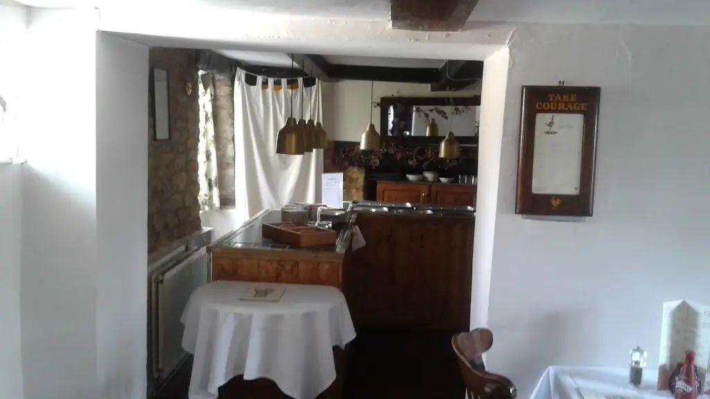 Jimbo theTraveller_The Bell Inn_Ducklington_review