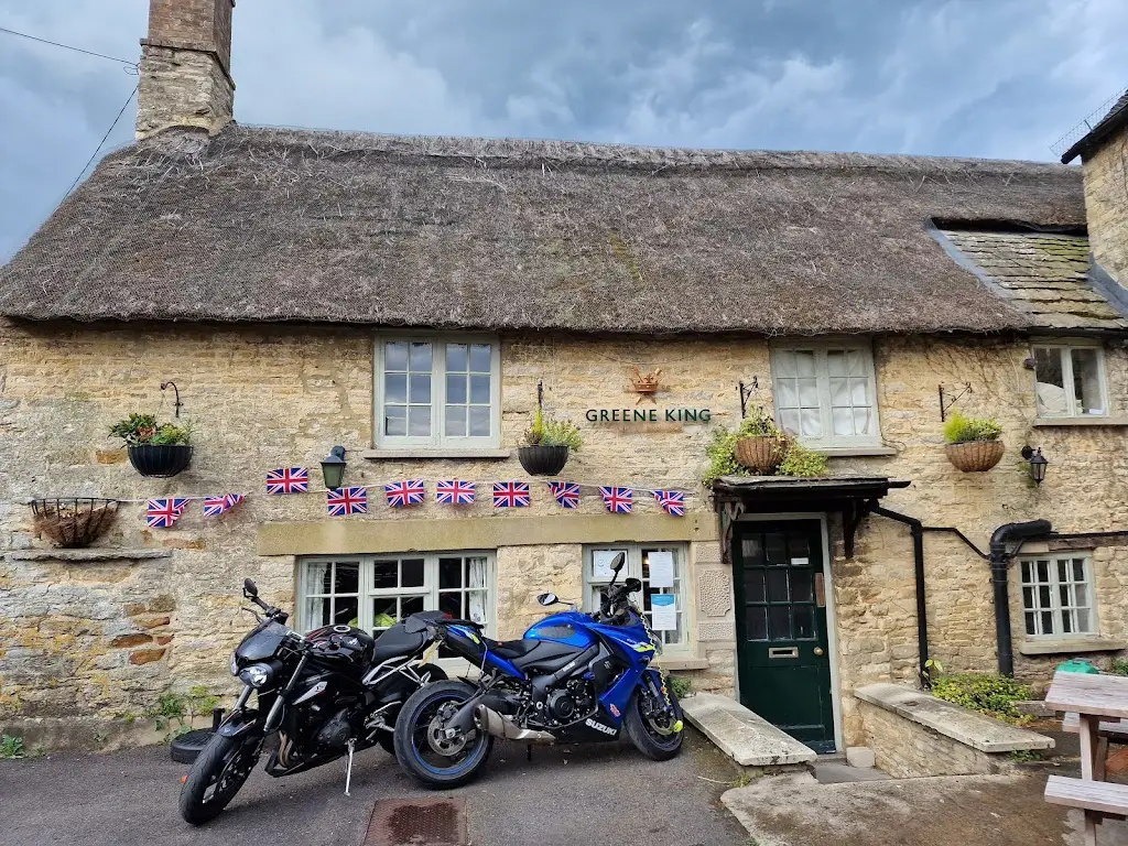 The Bell Inn_Ducklington_slider_image_2