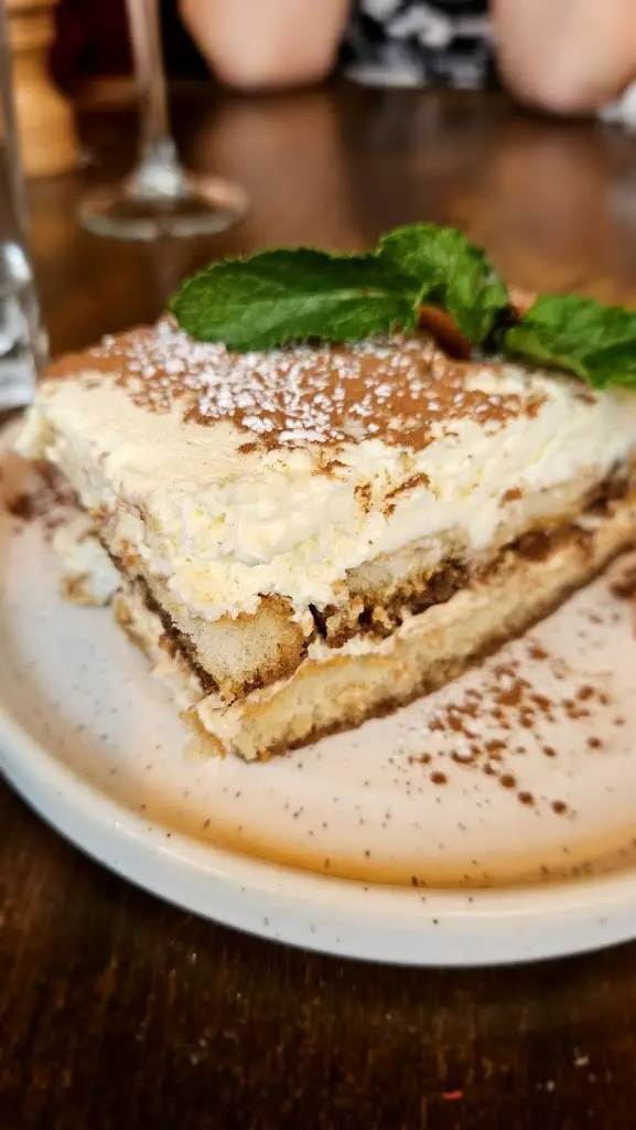 Francis Pindar_San Marzano Witney_Ducklington_review