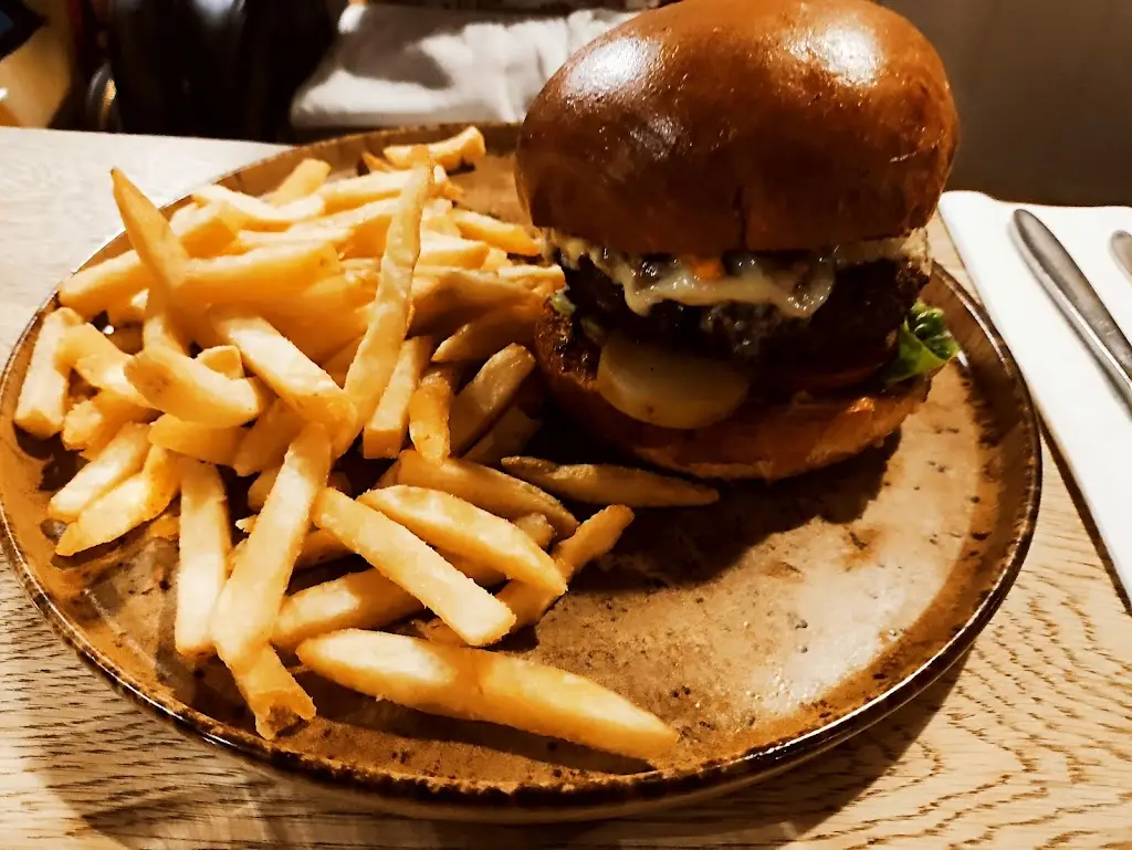 Gary Collins_The Three Horseshoes_Ducklington_review