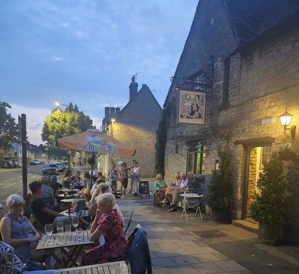 The Three Horseshoes_Ducklington_slider_image_3