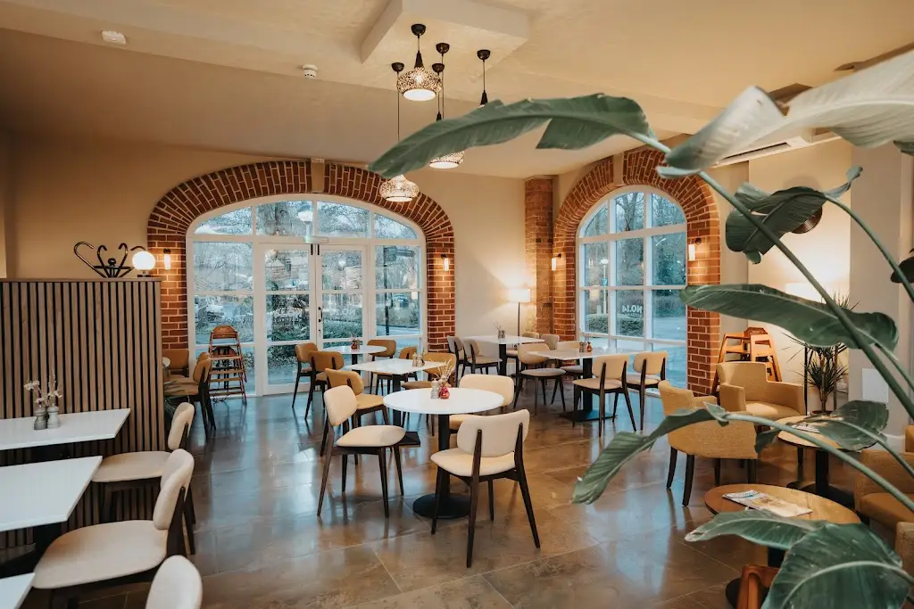 No.14 Wesley Walk restaurant in Ducklington