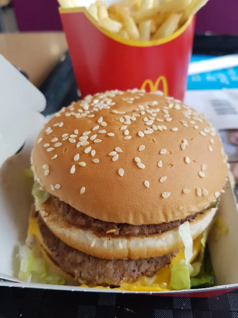 Menu_McDonald's_Ducklington_image_3