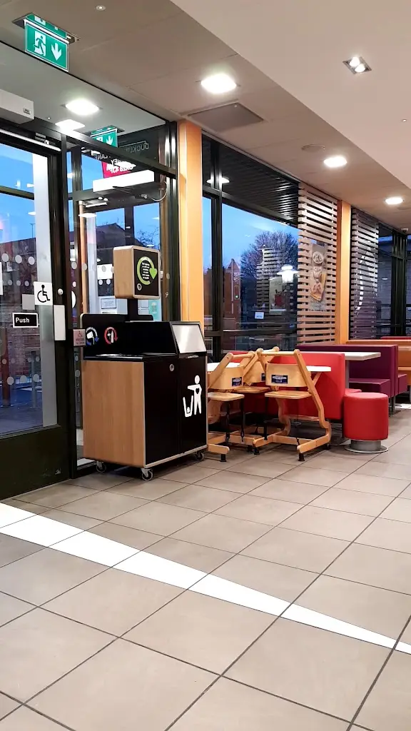 McDonald's_Ducklington_slider_image_2