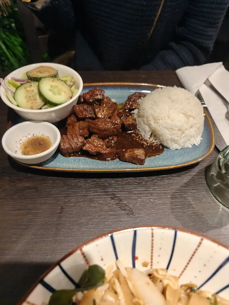 Thomas Chase_Cambodian Cuisine at the Carpenters Arms_Ducklington_review